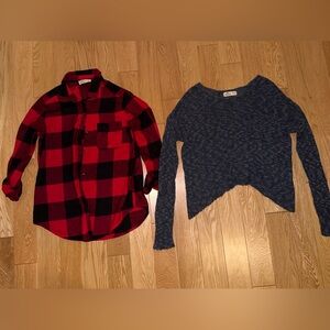 bundle of 2 Hollister tops